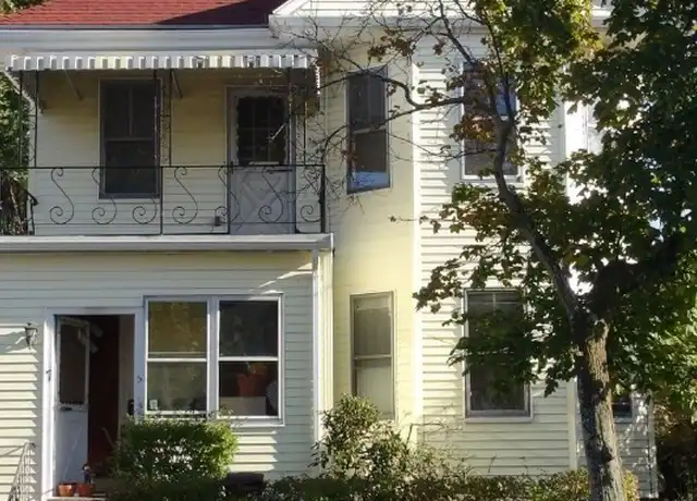 Property at 7 Davis Rd Unit 1, Belmont, MA, 02478, 3 beds, 1 bath, [object Object]