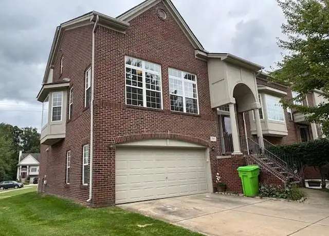 Property at 71 Grandview Cir, White Lake, MI, 48386, 3 beds, 2.5 baths, [object Object]
