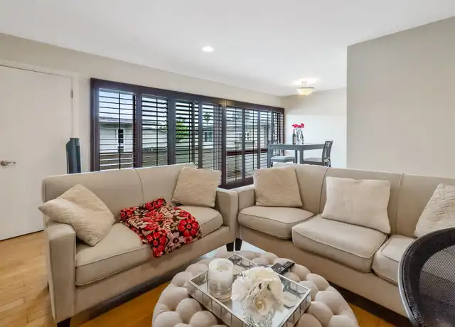 Property at 1720 Westcliff Dr, Newport Beach, CA, 92660, 1 bed, 1 bath, [object Object]