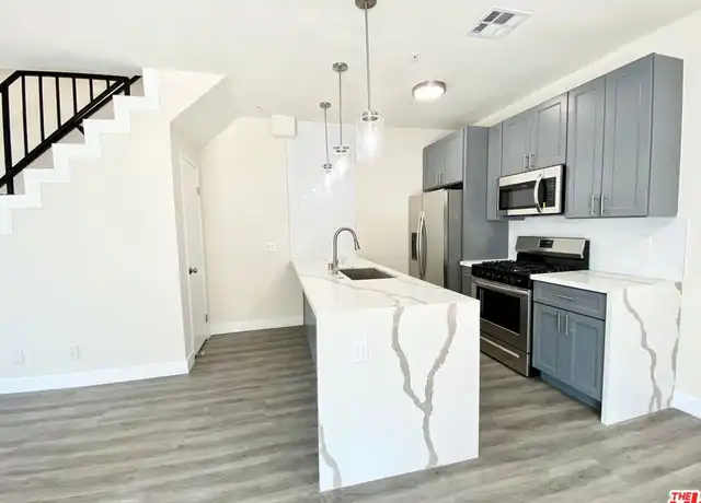 Property at 6941 Hazeltine Ave Unit 10, Van Nuys, CA, 91405, 3 beds, 2 baths, [object Object]