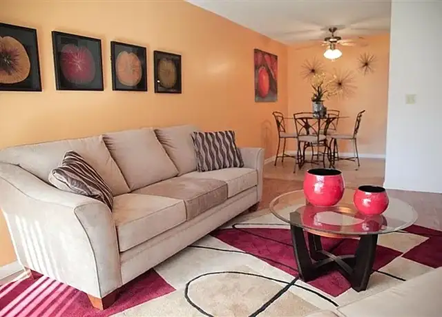 Photo of 431 SE 13th Ct, Deerfield Beach, FL 33441