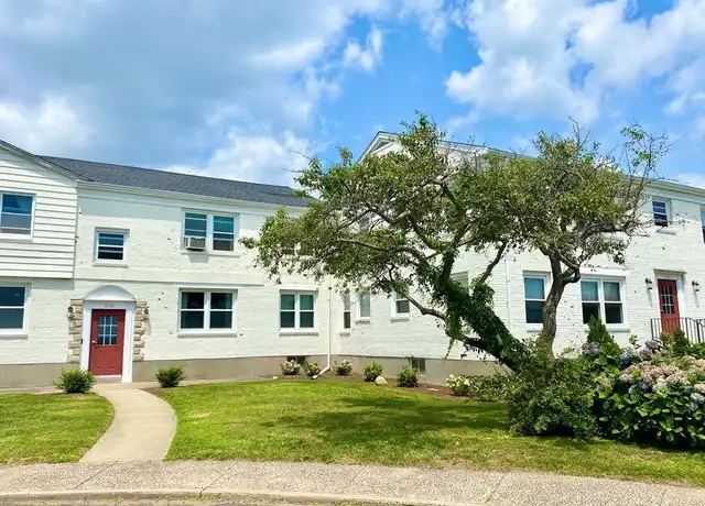 Property at 208 Point Beach Dr Unit 1C, Milford, CT, 06460, 2 beds, 1 bath, [object Object]