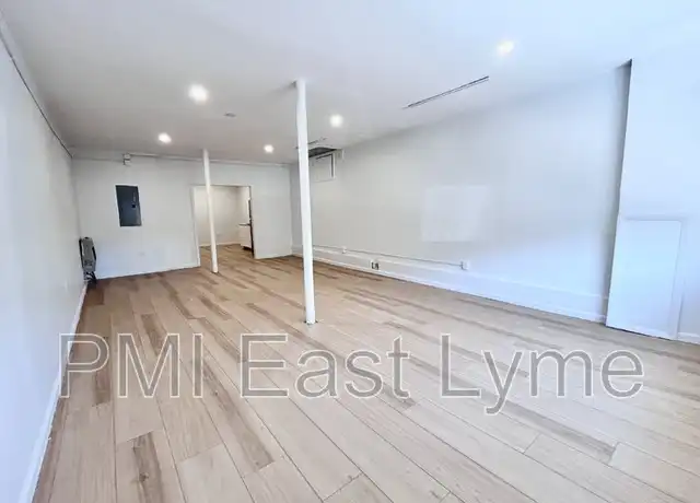 Property at 39 Shaw St Unit 3, New London, CT, 06320, 0 beds, 1 bath, [object Object]