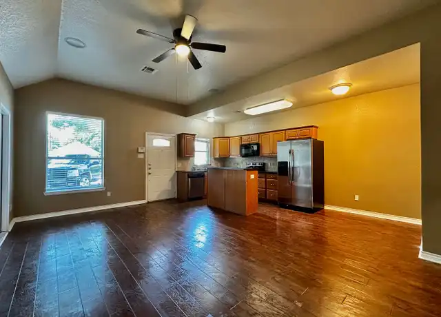 Property at 2016 S 8th St Unit B, Waco, TX, 76706, 4 beds, 2 baths, [object Object]
