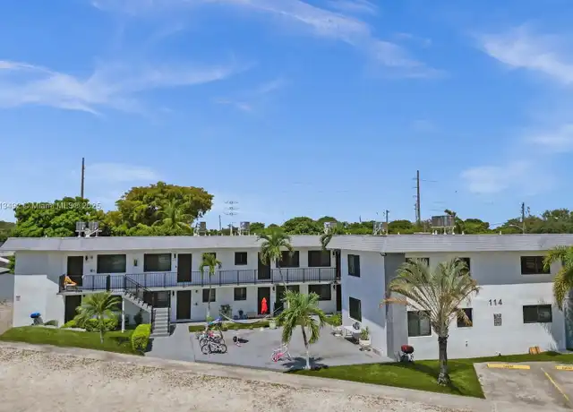 Property at 114 SE 8th St Unit 102, Hallandale Beach, FL, 33009, 1 bed, 1 bath, [object Object]