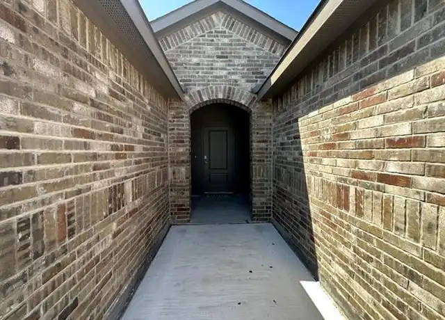 Property at 437 Destin Dr, Fort Worth, TX, 76131, 4 beds, 2 baths, [object Object]