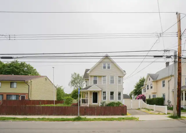 Property at 134 Gorham Dr Unit 2, Hamden, CT, 06514, 1 bed, 1 bath, [object Object]