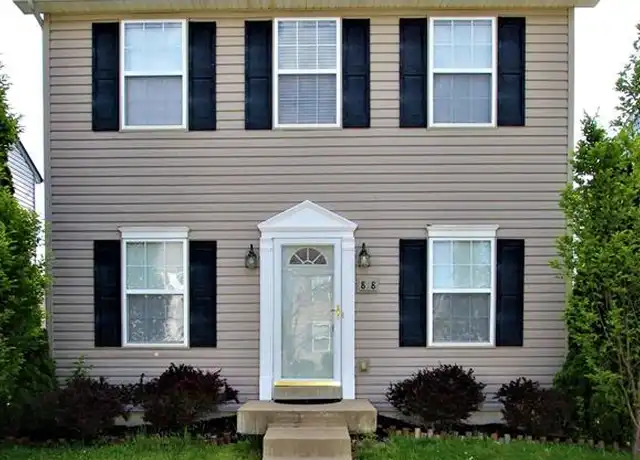 Property at 818 Waler Dr, Lake Saint Louis, MO, 63367, 3 beds, 2.5 baths, [object Object]