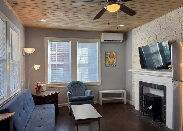 Property at 915 8th St Unit 1, Galveston, TX, 77550, 2 beds, 1 bath, [object Object]