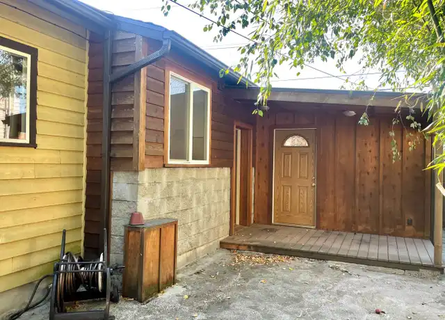 Property at 5213 Delridge Way SW Unit Back unit, Seattle, WA, 98106, 2 beds, 1 bath, [object Object]