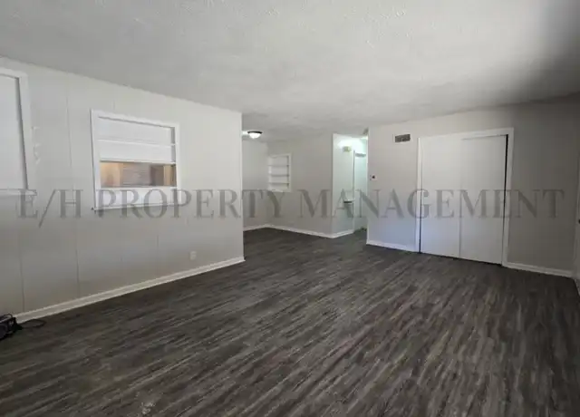 Property at 1656 N Jackson Ave, Wichita, KS, 67203, 3 beds, 1 bath, [object Object]