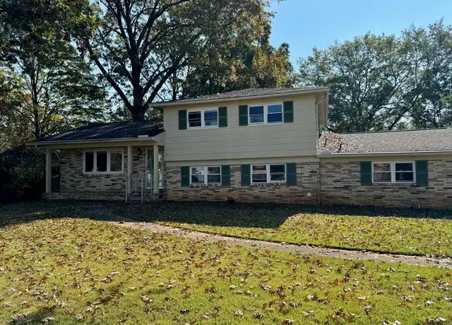 Property at 2109 Villaret Dr SW, Huntsville, AL, 35803, 4 beds, 4 baths, [object Object]