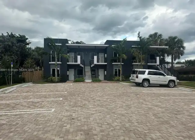 Property at 541 SW 2nd Ct Unit 5, Pompano Beach, FL, 33060, 2 beds, 2 baths, [object Object]