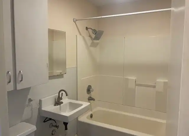 Property at 2143 Washington Ave, Saint Joseph, MI, 49085, 2 beds, 1 bath, [object Object]