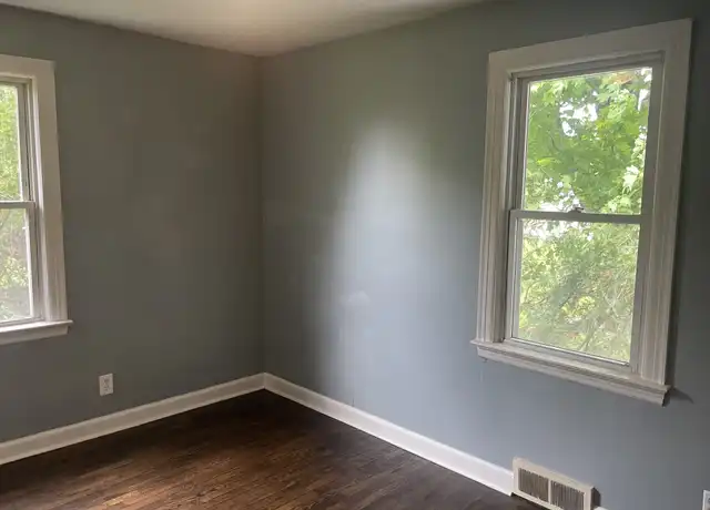 Property at 2143 Washington Ave, Saint Joseph, MI, 49085, 2 beds, 1 bath, [object Object]