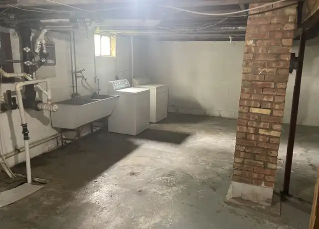 Property at 2143 Washington Ave, Saint Joseph, MI, 49085, 2 beds, 1 bath, [object Object]