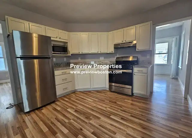 Property at 33 Linden St, Everett, MA, 02149, 3 beds, 2 baths, [object Object]