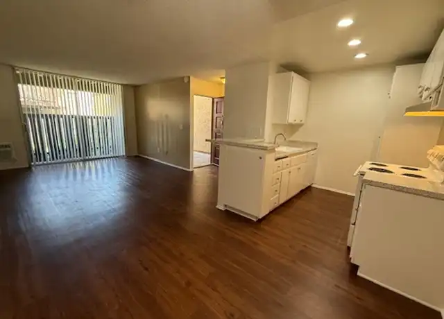 Property at 15513 Williams St Unit F006, Tustin, CA, 92780, 1 bed, 1 bath, [object Object]