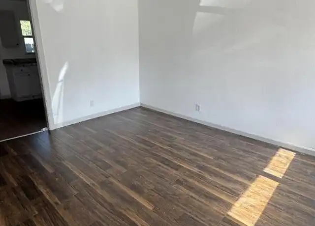Property at 2106 SW A Ave, Lawton, OK, 73501, 1 bed, 1 bath, [object Object]