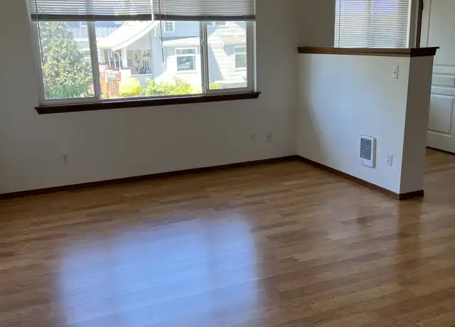 Property at 3211 Fawcett Ave Unit 2, Tacoma, WA, 98418, 2 beds, 1 bath, [object Object]