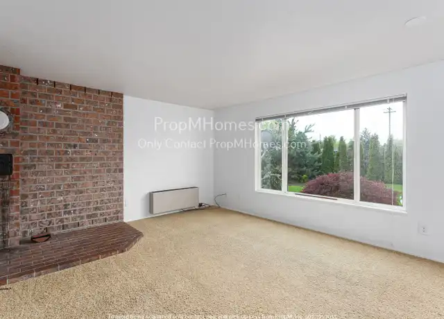 Property at 3250 SE 2nd St, Gresham, OR, 97080, 2 beds, 1 bath, [object Object]