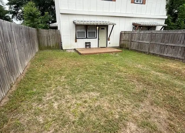 Property at 201a W Mink St, Willis, TX, 77378, 3 beds, 2 baths, [object Object]