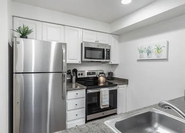Photo of 17620 80th Ave NE, Kenmore, WA 98028