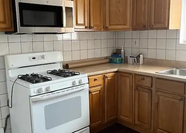 Property at 22 W 48th St, Bayonne, NJ, 07002, 1 bed, 1 bath, [object Object]
