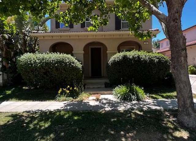 Photo of 430 S Paraiso Way, Tracy, CA 95391
