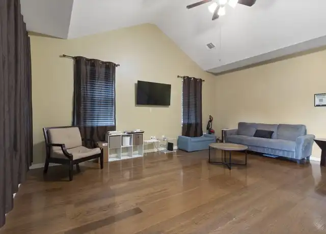 Property at 359 Westbury Ln Unit 2A, Georgetown, TX, 78633, 6 beds, 2 baths, [object Object]