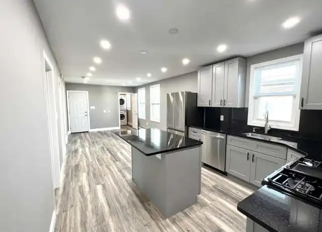 Property at 14 Vermont Ave Unit 3, Somerville, MA, 02145, 3 beds, 1 bath, [object Object]