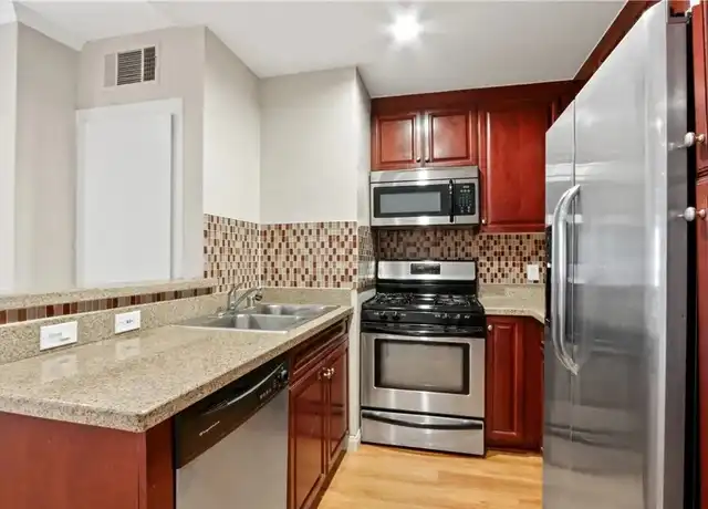 Property at 21520 Burbank Blvd #102, Woodland Hills, CA, 91367, 1 bed, 1 bath, [object Object]