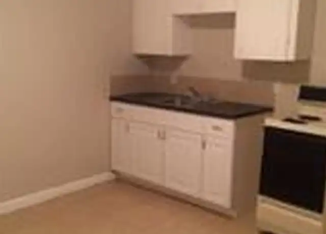 Property at 3717 Tuam St Unit 3, Houston, TX, 77004, 2 beds, 1 bath, [object Object]