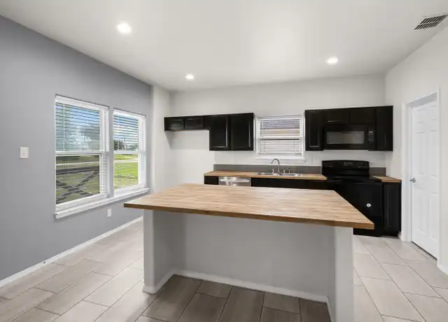 Property at 731 Cimarron, Spring Branch, TX, 78070, 3 beds, 2 baths, [object Object]