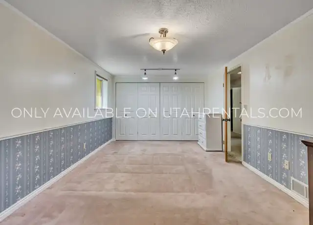 Property at 485 E 1150 N Unit 4, Logan, UT, 84341, 4 beds, 2 baths, [object Object]
