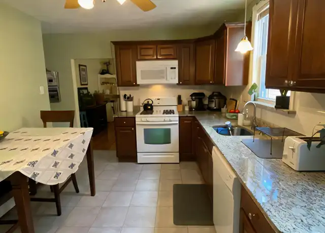 Property at 73 Gordon St Unit 1, Somerville, MA, 02144, 2 beds, 1 bath, [object Object]