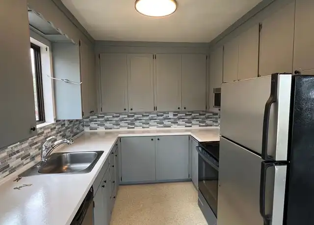 Property at 6549 California Ave SW Unit 6, Seattle, WA, 98136, 2 beds, 1 bath, [object Object]