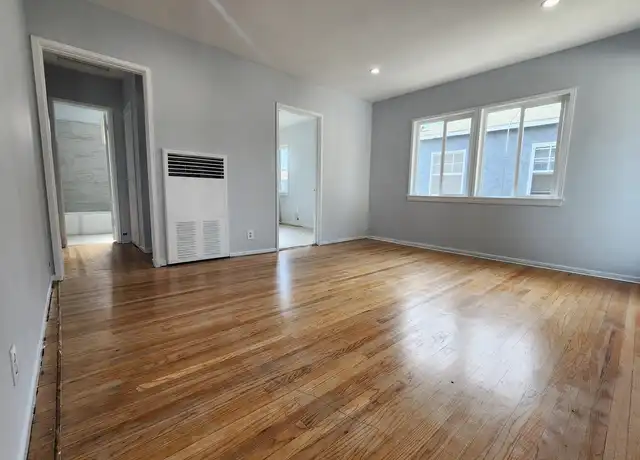 Property at 4076 Leimert Blvd, Leimert Park, CA, 90008, 2 beds, 1 bath, [object Object]