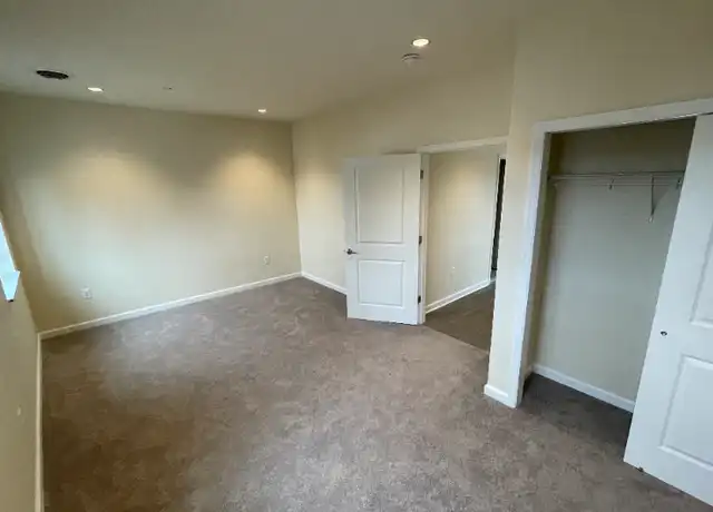 Property at 192 Erie Blvd, Schenectady, NY, 12305, 1 bed, 1 bath, [object Object]