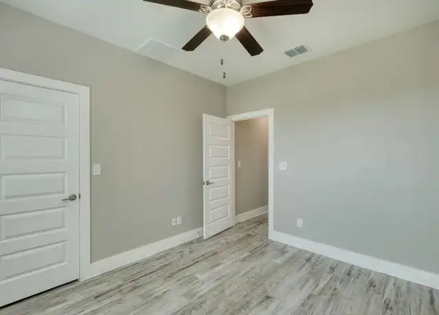 Property at 438 Parkline Dr, Georgetown, TX, 78626, 3 beds, 2 baths, [object Object]