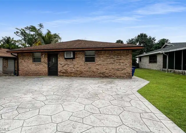 Property at 27917 Washington St, Bonita Springs, FL, 34135, 1 bed, 1 bath, [object Object]