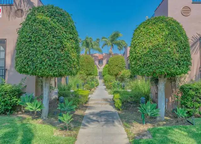 Property at 5323 Loma Linda Ave Unit 5323 1/2, Los Angeles, CA, 90027, 1 bed, 1 bath, [object Object]