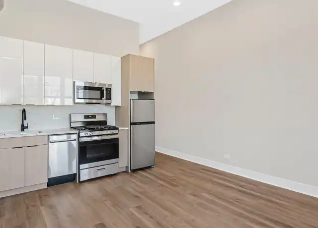Property at 4533 N Clark St Unit 309, Chicago, IL, 60640, 1 bed, 1 bath, [object Object]