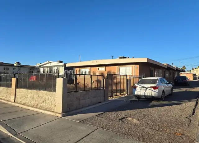 Property at 725 N 11th St Unit 1, Las Vegas, NV, 89101, 2 beds, 1 bath, [object Object]