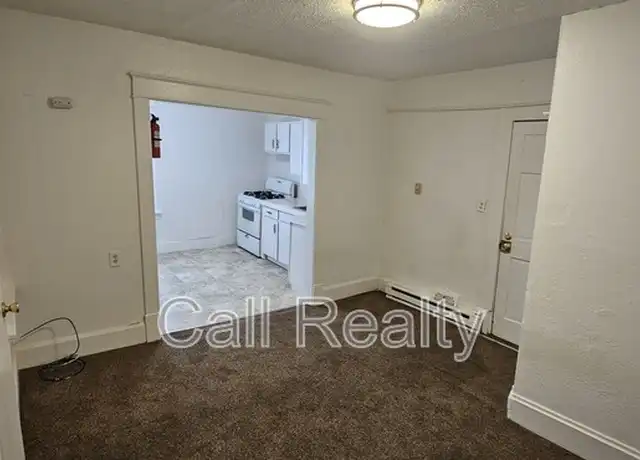 Property at 1421 W Maxwell Ave Unit 2, Spokane, WA, 99201, 1 bed, 1 bath, [object Object]
