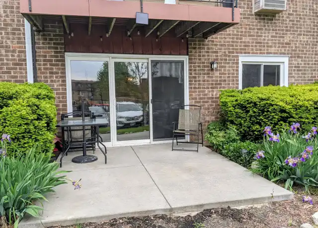 Property at 10369 Dearlove Rd Unit 1H, Glenview, IL, 60025, 2 beds, 1 bath, [object Object]