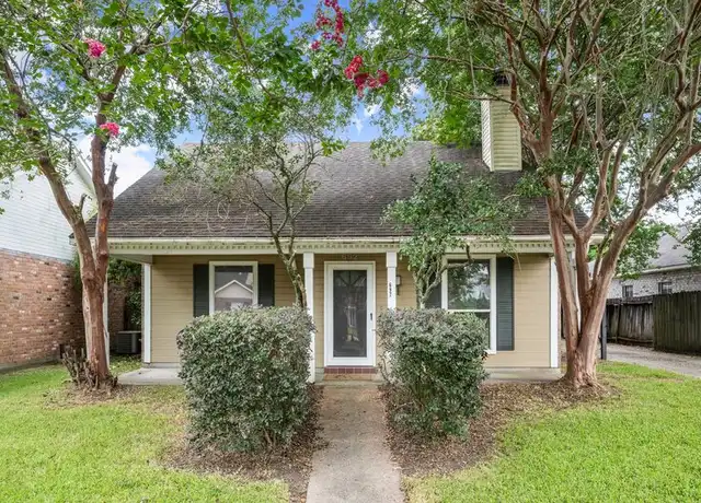 Property at 692 John Henry Dr, Baton Rouge, LA, 70820, 3 beds, 2 baths, [object Object]