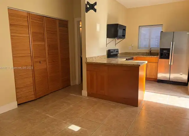 Property at 1520 NE 125th St Unit b, North Miami, FL, 33161, 0 beds, 1 bath, [object Object]