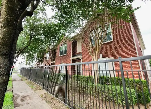 Property at 918 Memorial Heights Dr, Houston, TX, 77007, 2 beds, 2 baths, [object Object]