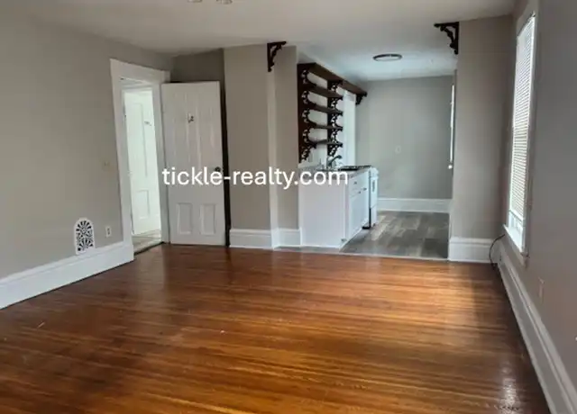 Property at 316 Meigs St Unit 4, Rochester, NY, 14607, 2 beds, 1 bath, [object Object]
